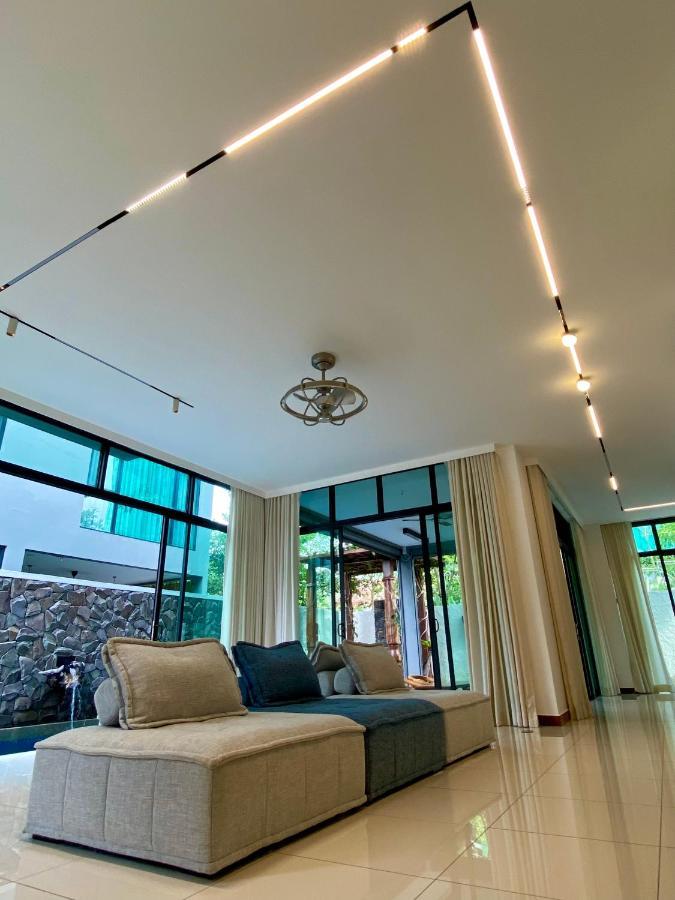 Ikiru 18 Private Saltwater Pool Villa, 3 Ensuite Br, Outdoor Bbq, 5 Mins To Beach Pantai Cenang  Exteriér fotografie