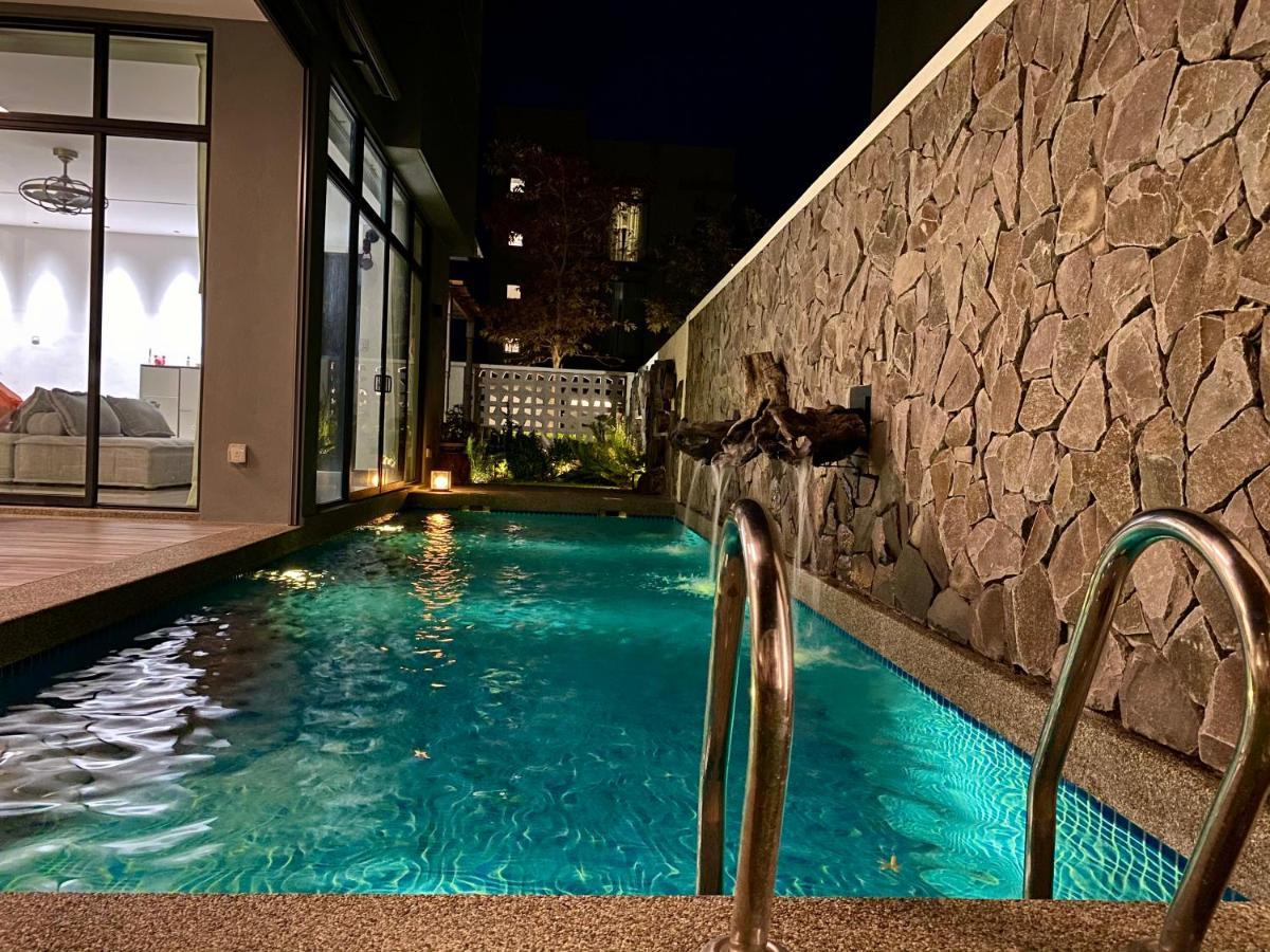 Ikiru 18 Private Saltwater Pool Villa, 3 Ensuite Br, Outdoor Bbq, 5 Mins To Beach Pantai Cenang  Exteriér fotografie