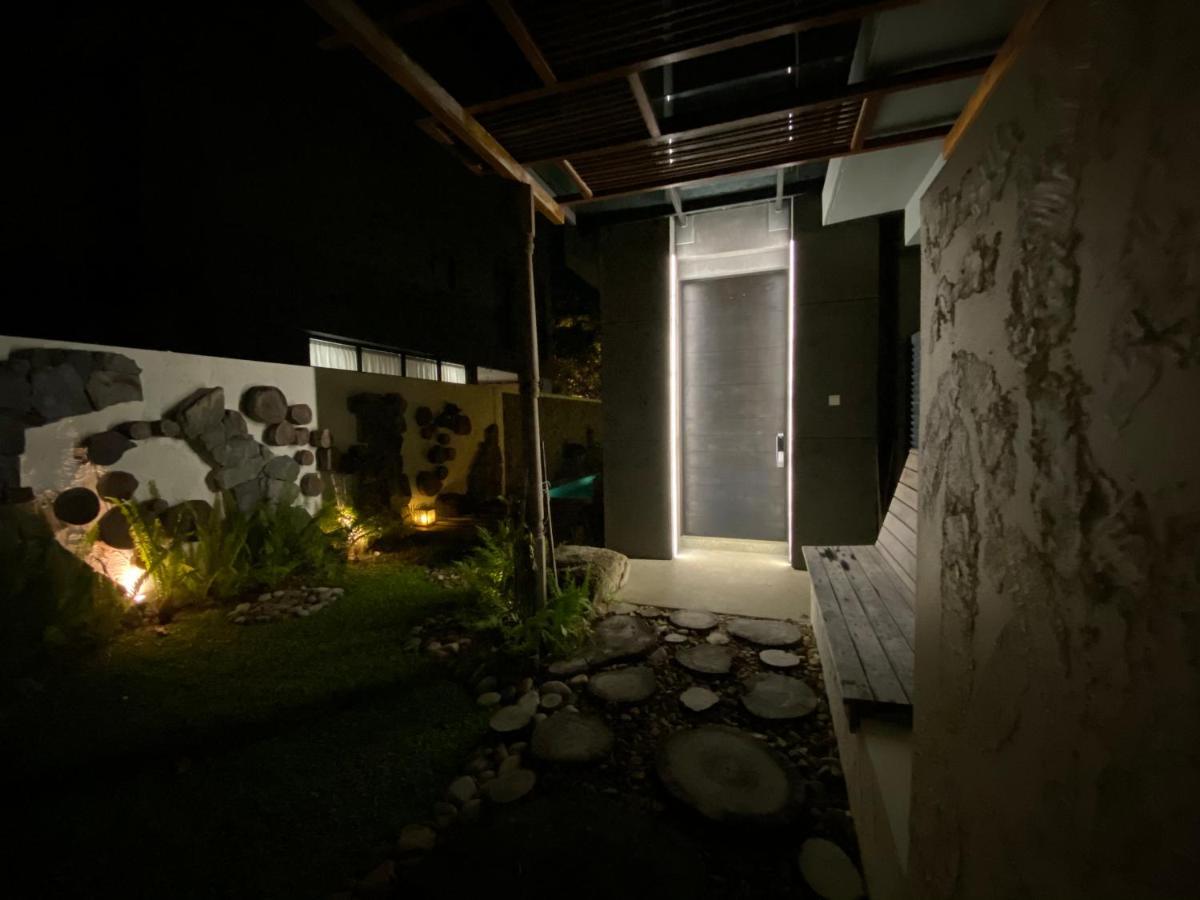 Ikiru 18 Private Saltwater Pool Villa, 3 Ensuite Br, Outdoor Bbq, 5 Mins To Beach Pantai Cenang  Exteriér fotografie