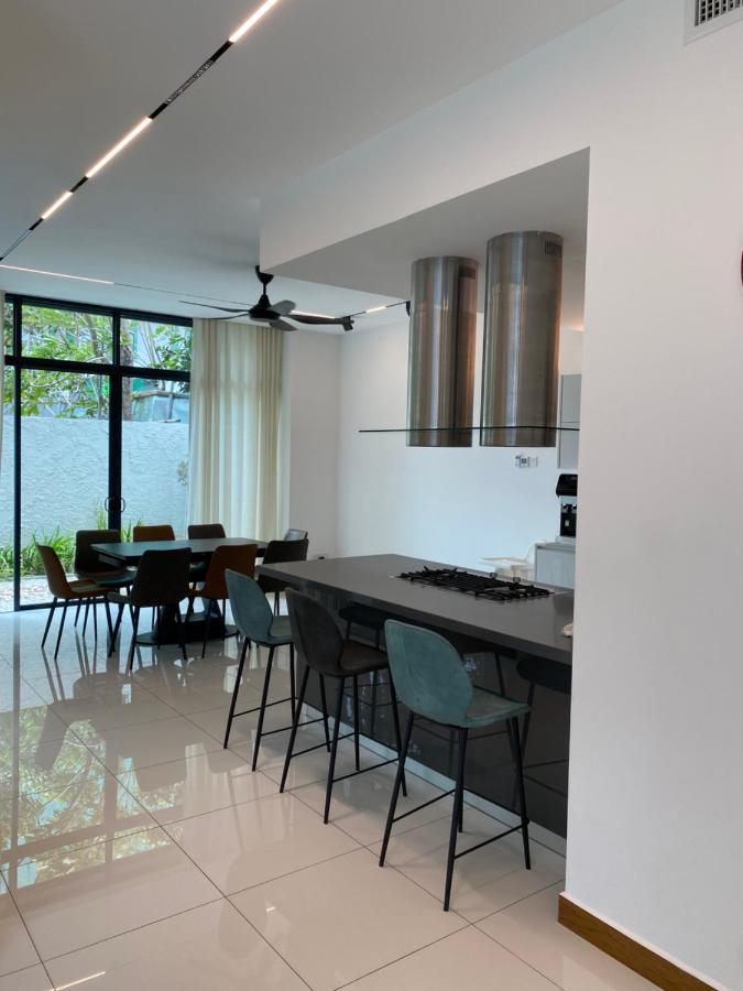 Ikiru 18 Private Saltwater Pool Villa, 3 Ensuite Br, Outdoor Bbq, 5 Mins To Beach Pantai Cenang  Exteriér fotografie