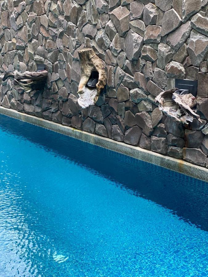 Ikiru 18 Private Saltwater Pool Villa, 3 Ensuite Br, Outdoor Bbq, 5 Mins To Beach Pantai Cenang  Exteriér fotografie